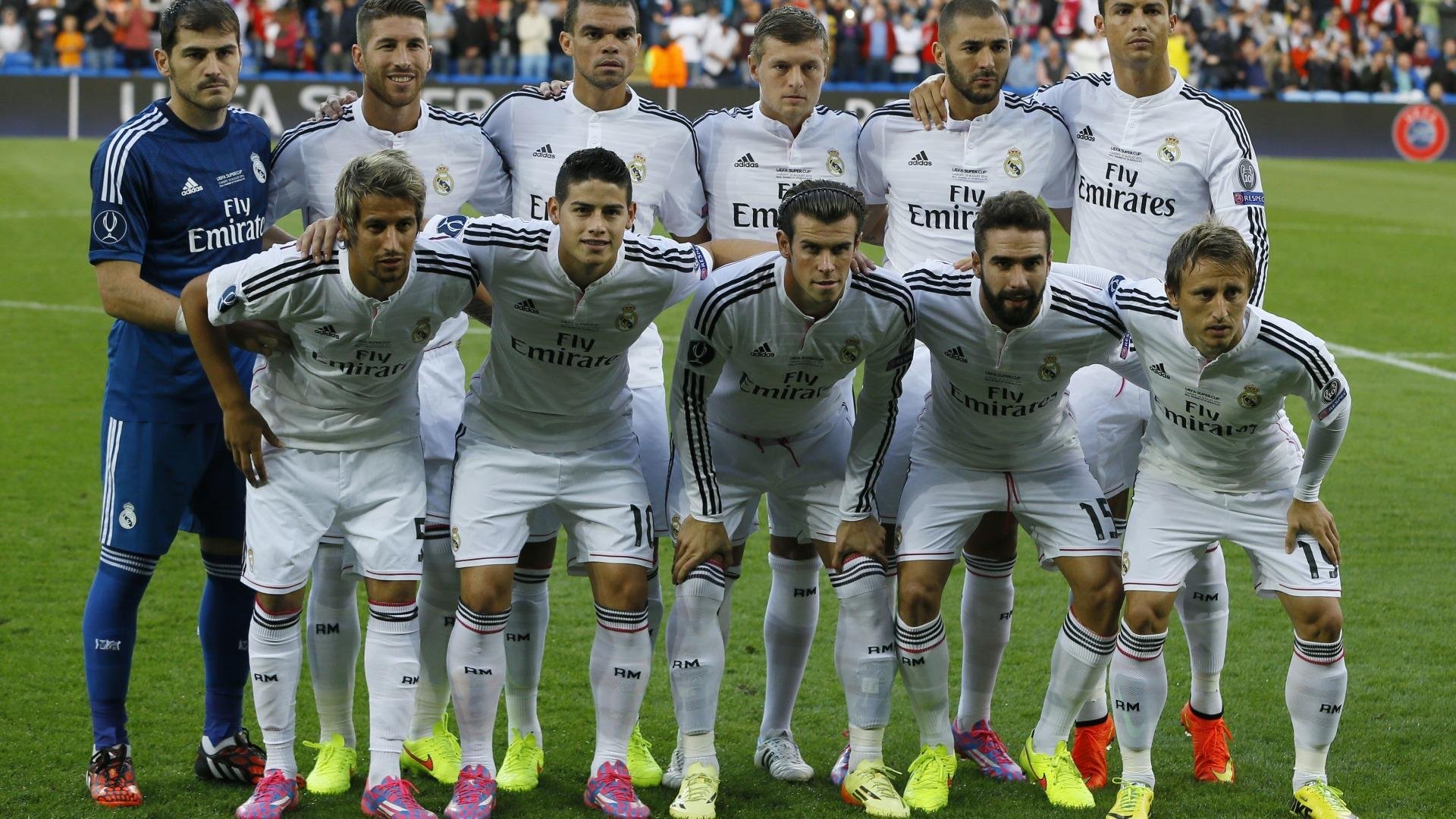 从枫叶国度到欧洲之巅,当孔德在欧冠半决赛接管比赛,加拿大早已掀翻芬兰的冰球神话